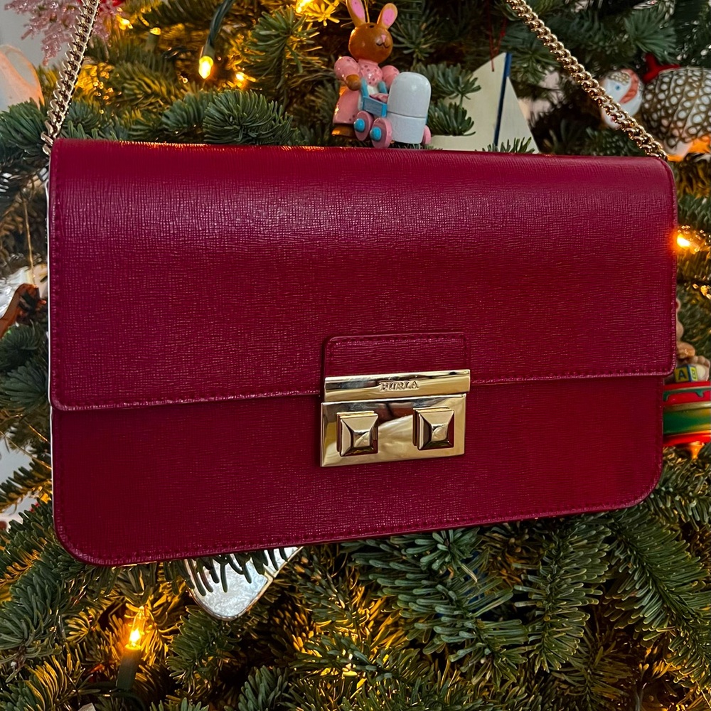 🌹 NWT - FURLA FABULOUS 💯 LEATHER SHOULDER BAG